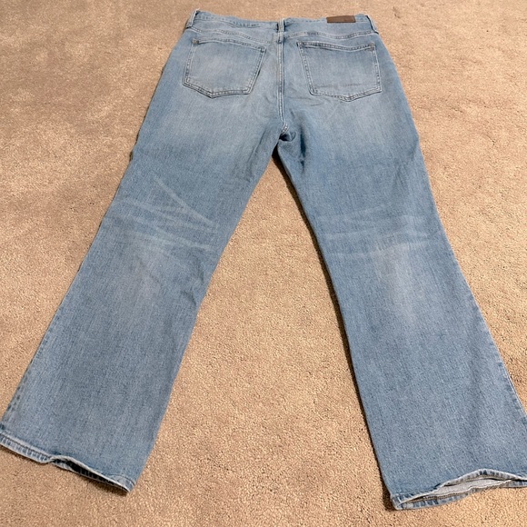 Madewell- Slim Demi-Boot Jeans in Enright Wash - Picture 4 of 5